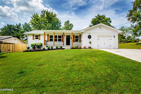 7929 Ewing Rd Powell, TN 37849