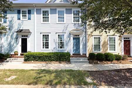 1007 White Point Dr Huntersville, NC 28078