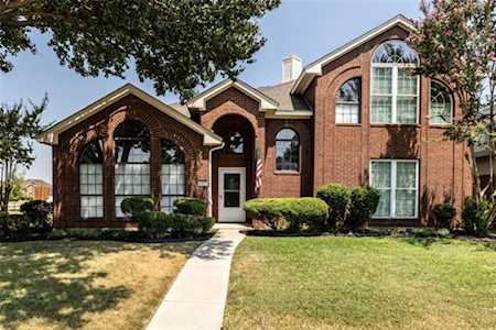6801 Greenleaf Drive North Richland Hills, TX 76182