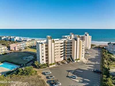 8801 Reed Dr Emerald Isle, NC 28594