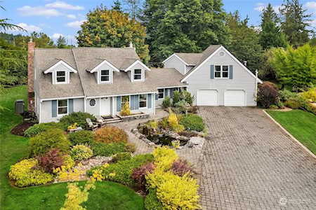 30706 SE 40th St Fall City, WA 98024