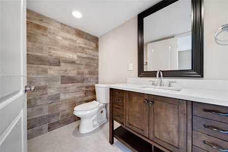 9233 SW 8th St #122 Boca Raton, FL 33428