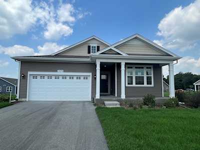 301 Westminster Ct North Aurora, IL 60542