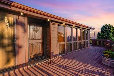2141 Skyview Gln Escondido, CA 92027