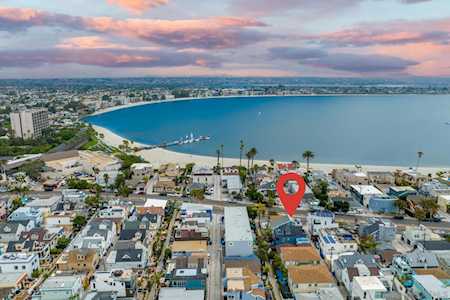 737 Whiting Ct San Diego, CA 92109