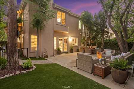 954 Blue Mountain Circle Westlake Village, CA 91362