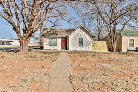 601 E Main Street Brownfield, TX 79316