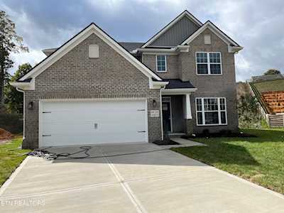 9038 Chandlers Cove Ln Knoxville, TN 37922