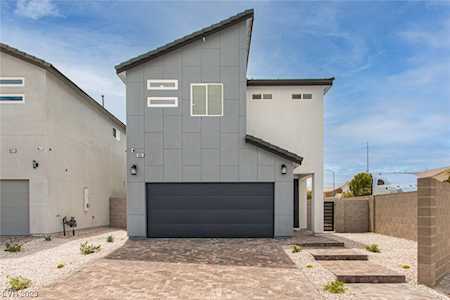 4005 Welter Ave Las Vegas, NV 89104