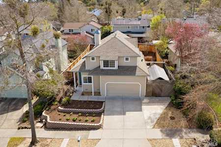 2172 Hastings Court Santa Rosa, CA 95405