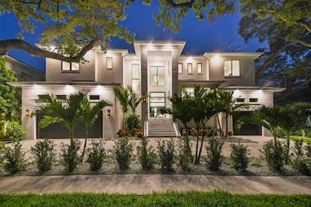 104 Ladoga Ave Tampa, FL 33606