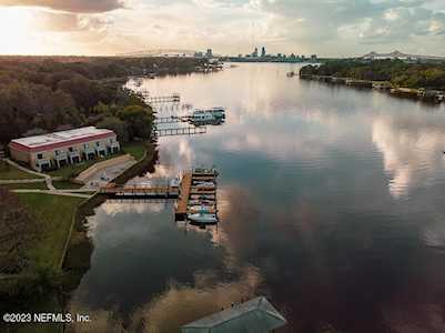 5811 Atlantic BLVD Jacksonville, FL 32207