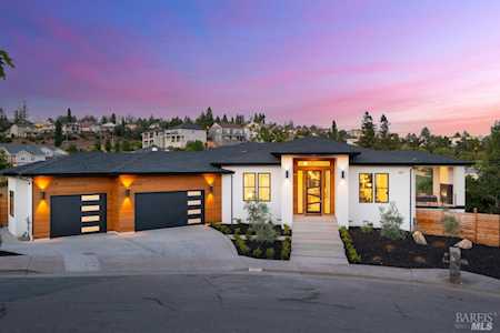 3700 Llyn Glaslyn Place Santa Rosa, CA 95403