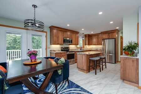 8 Ames Rd Brookline, NH 03033