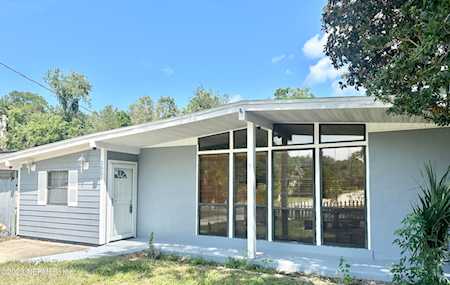 2821 Wycombe DR W Jacksonville, FL 32277