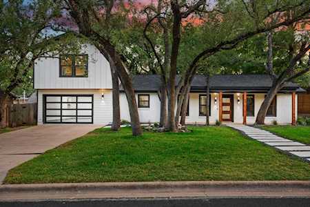 4209 Deepwoods DR Austin, TX 78731