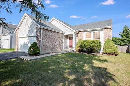 861 Rebecca Ln Bolingbrook, IL 60440