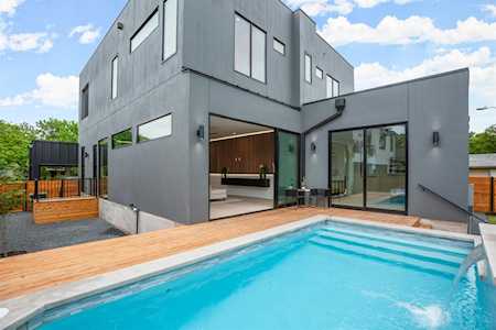 3300 Locke LN Austin, TX 78704