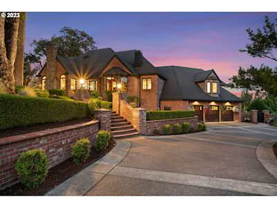 3131 Coeur D Alene DR West Linn, OR 97068