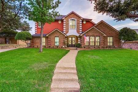 2212 Laurel Court Bedford, TX 76021