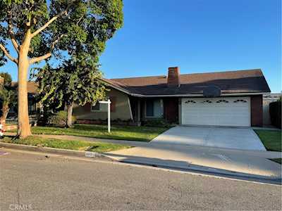 983 Cheyenne St Costa Mesa, CA 92626
