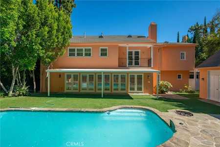 9219 Robin Dr Hollywood Hills, CA 90069