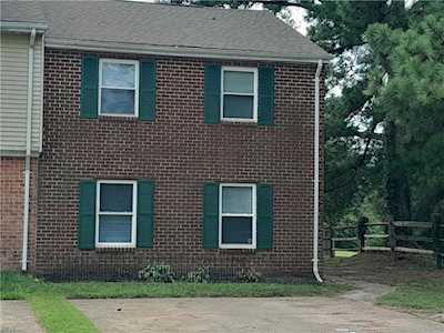 6000 Edgelake Dr Virginia Beach, VA 23464