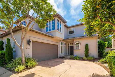 9630 Claiborne Sq La Jolla, CA 92037