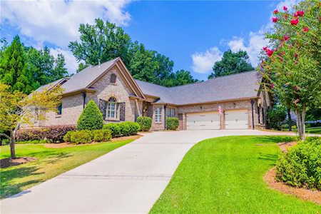 2490 Shumard Oak Drive Braselton, GA 30517