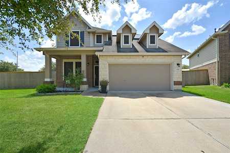 2301 Emerald Stone Ct Pearland, TX 77581