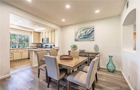 102 Via Contento Rancho Santa Margarita, CA 92688