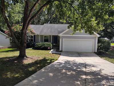 12105 Woodside Falls Rd Pineville, NC 28134