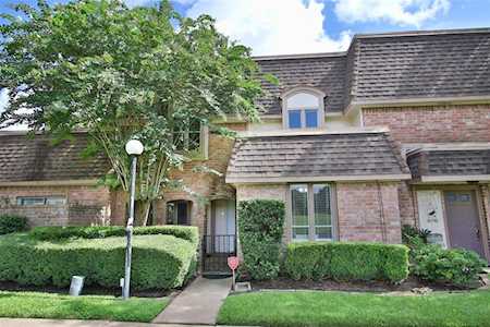 2825 Cambridge Ln Missouri City, TX 77459