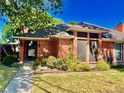 5940 Royal Club Drive Arlington, TX 76017