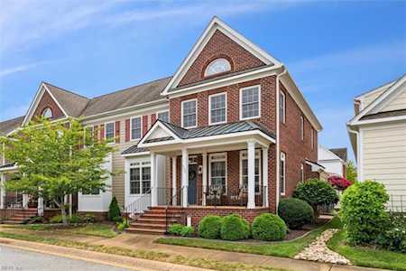 4102 Poggio Field Williamsburg, VA 23188