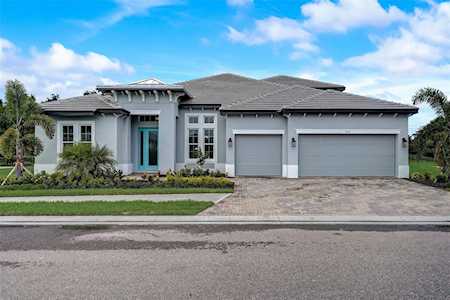 6105 Lungo Lago Dr Sarasota, FL 34241