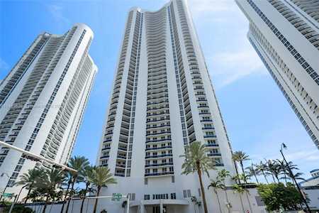 15901 Collins Ave #1601 Sunny Isles Beach, FL 33160