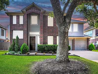1812 Dublin Dr League City, TX 77573