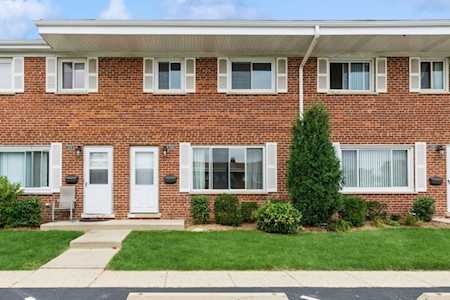1204 N Boxwood Dr #A Mount Prospect, IL 60056