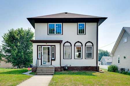 1718 Thomas Avenue N Minneapolis, MN 55411