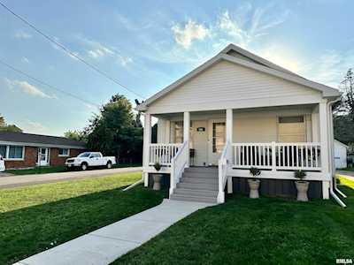 201 Harding Blvd East Peoria, IL 61611