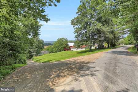 87 Bickel Dr East Waterford, PA 17021