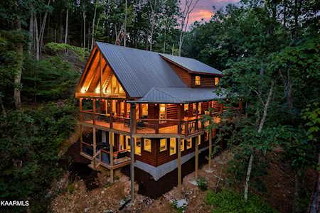 2428 Hickory Knoll Ln Sevierville, TN 37862