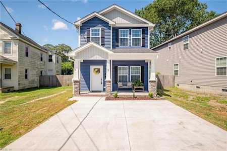 9 Bland St Hampton, VA 23669