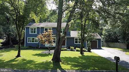 32 Forest Ave Medford, NJ 08055