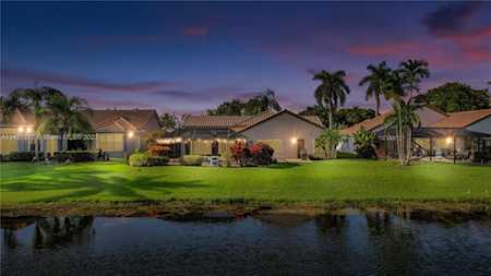 8831 S Southern Orchard Rd S Davie, FL 33328