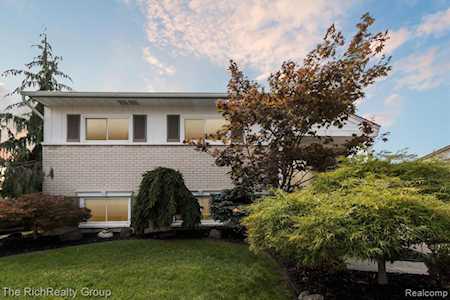 34147 Warren Rd Westland, MI 48185