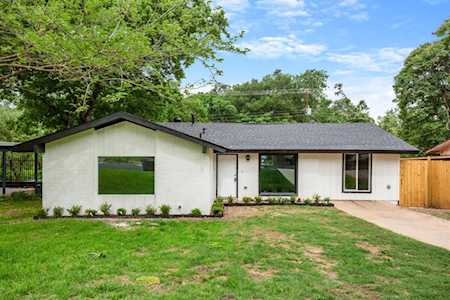 3402 Catalina DR Austin, TX 78741
