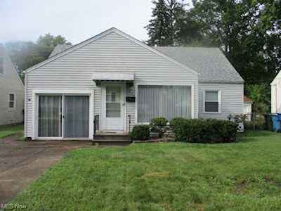 27844 Knickerbocker Rd Bay Village, OH 44140