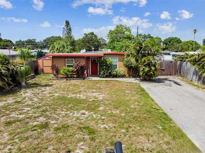 8367 95th Ave Largo, FL 33777
